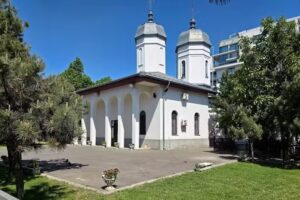 Parohia Sfinții Apostoli Petru și Pavel &ndash; Herăstrău