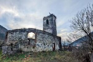 Ruinele Bisericii Reformate