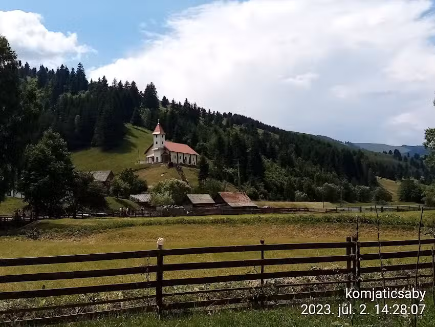 Sarl&oacute;s B&oacute;ldogasszony rom. kat. templom