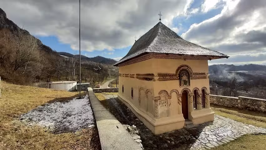 Schitul 44 de Izvoare