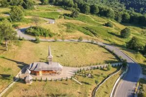 Schitul Sf&acirc;ntul Arhidiacon Ştefan de la Luna Şes