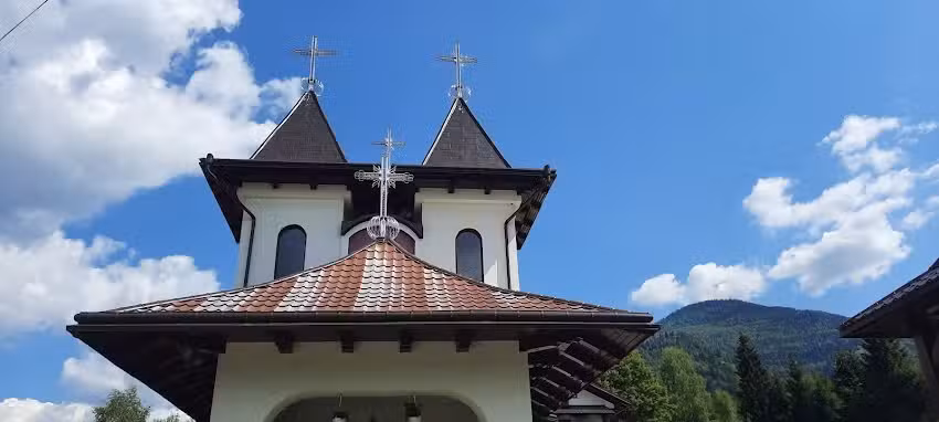 Schitul Sf&acirc;ntul Gheorghe Borșa